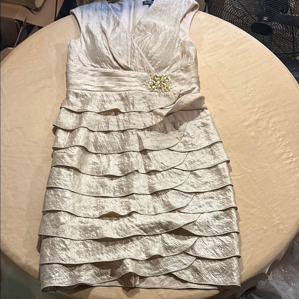 Jessica Howard Gold One Shoulder Tiered Cocktail Dress 8